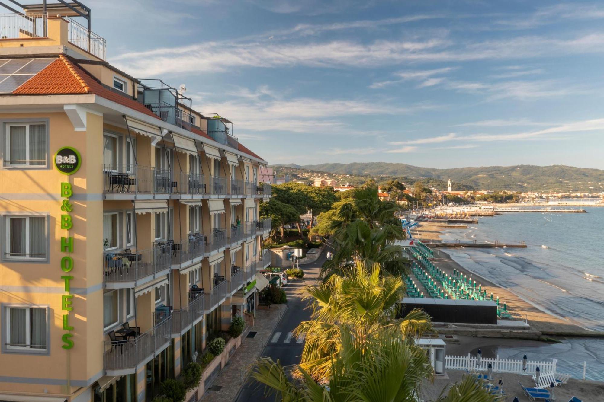 B&B Hotel Diano Marina Palace Exterior foto