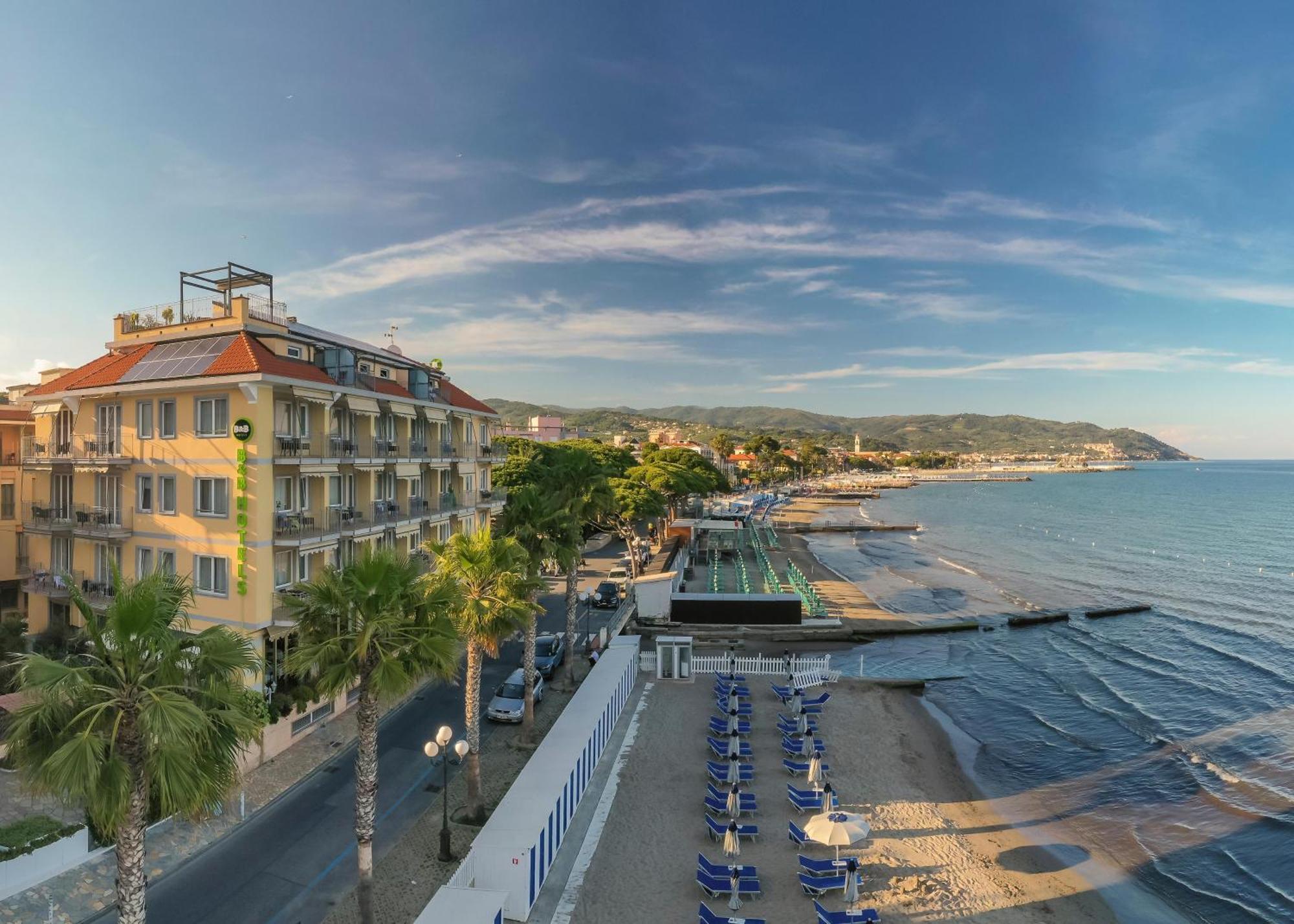 B&B Hotel Diano Marina Palace Exterior foto