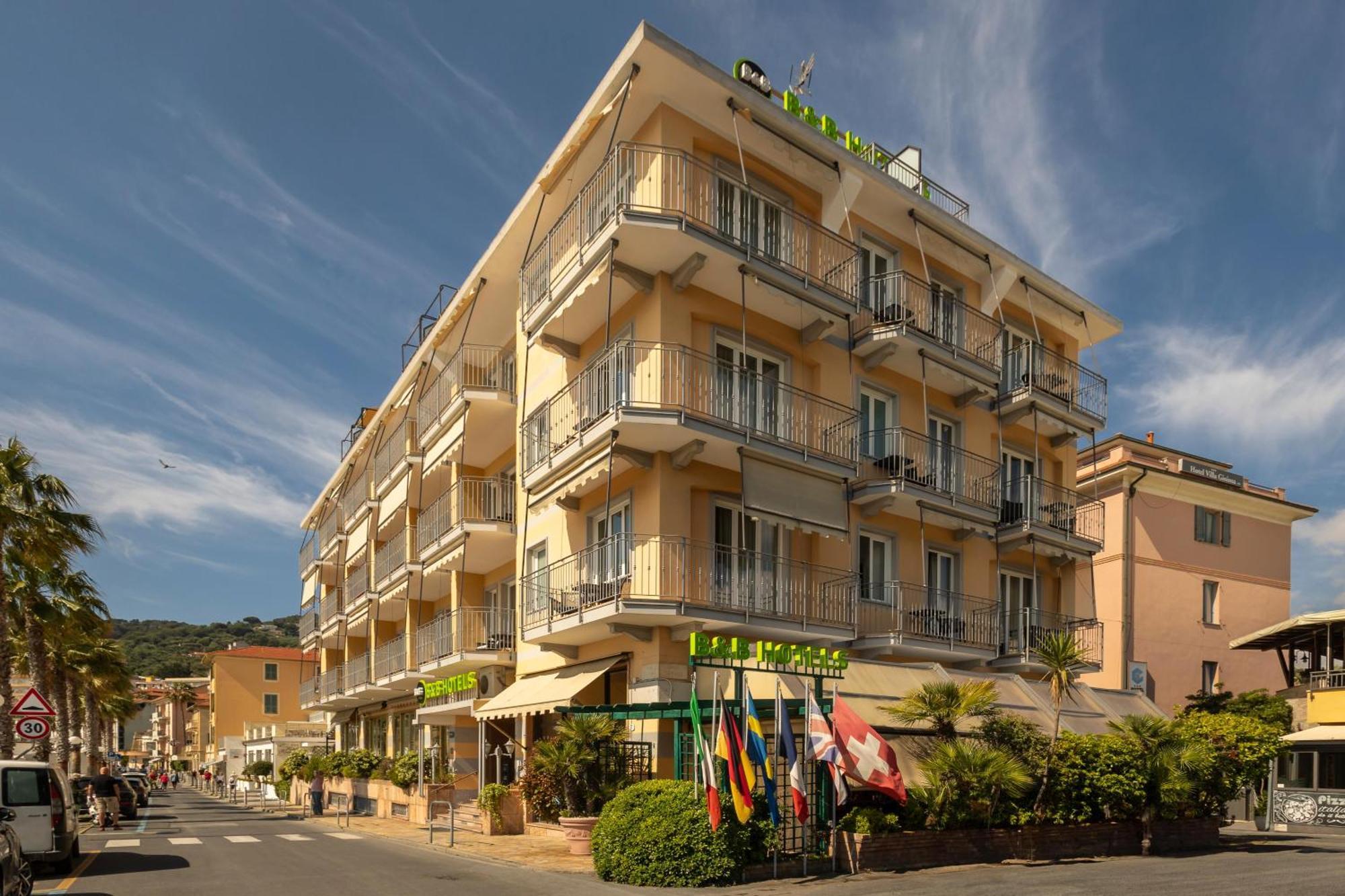 B&B Hotel Diano Marina Palace Exterior foto