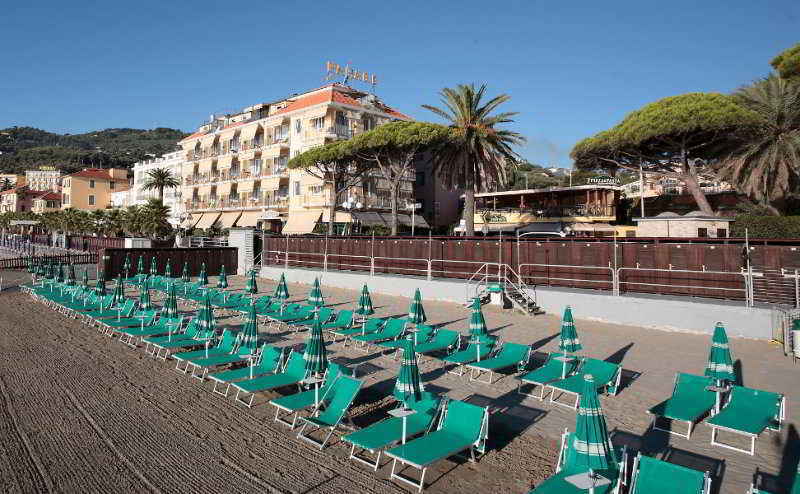 B&B Hotel Diano Marina Palace Exterior foto